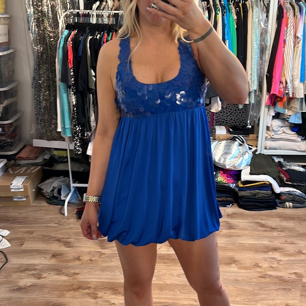 Alice + Olivia Y2K Bright Blue Paillette Silk Bubble Dress - Picture 3 of 14